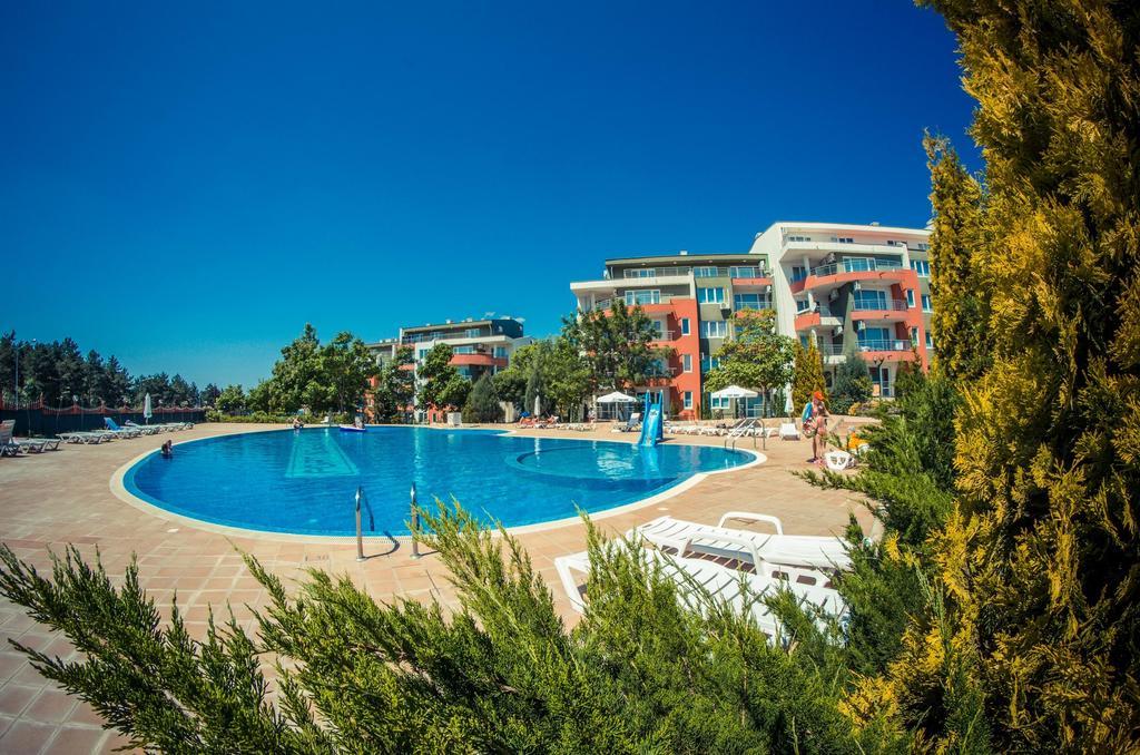 Gt Green Fort Beach Apartments Sunny Beach Exterior photo